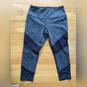 Capri yoga pants. Gray and Black. Size Medium.